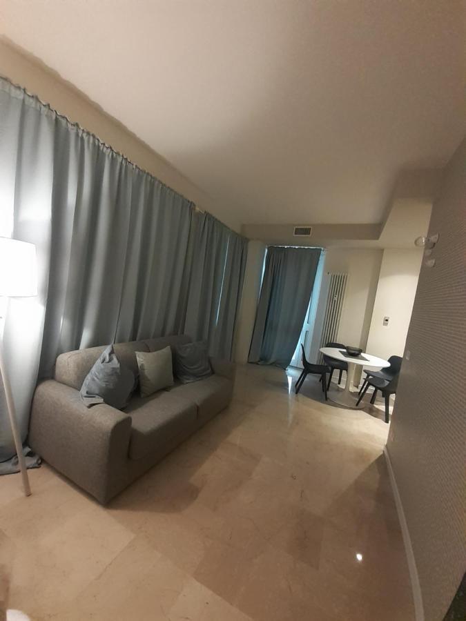 Apartamento Baretti House- Parcheggio Riservato Per Un Soggiorno Perfetto Turín Exterior foto